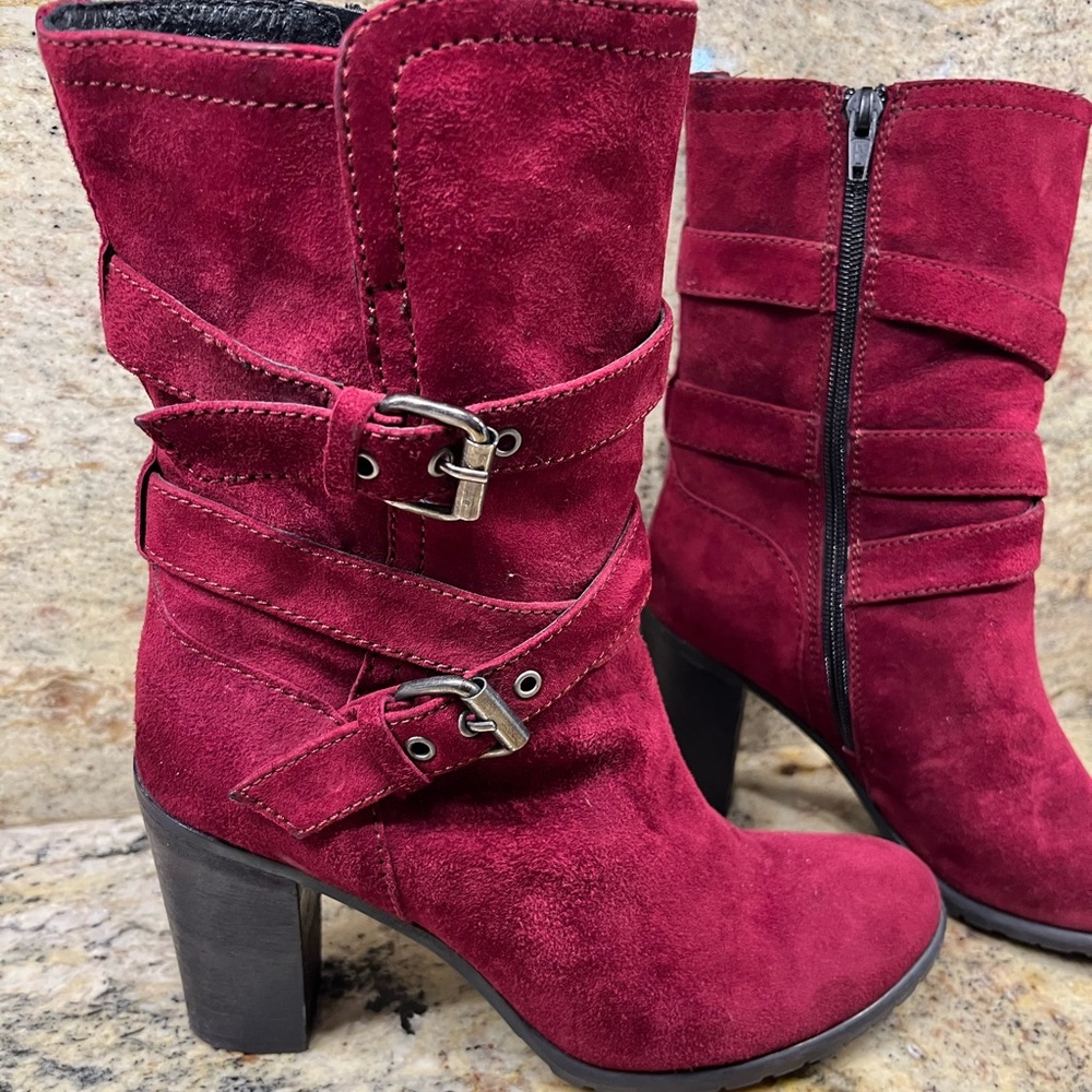 SUMMIT White Mountain Burgundy Suede Booties, Women’s, 3” Heel, Almost New Cond